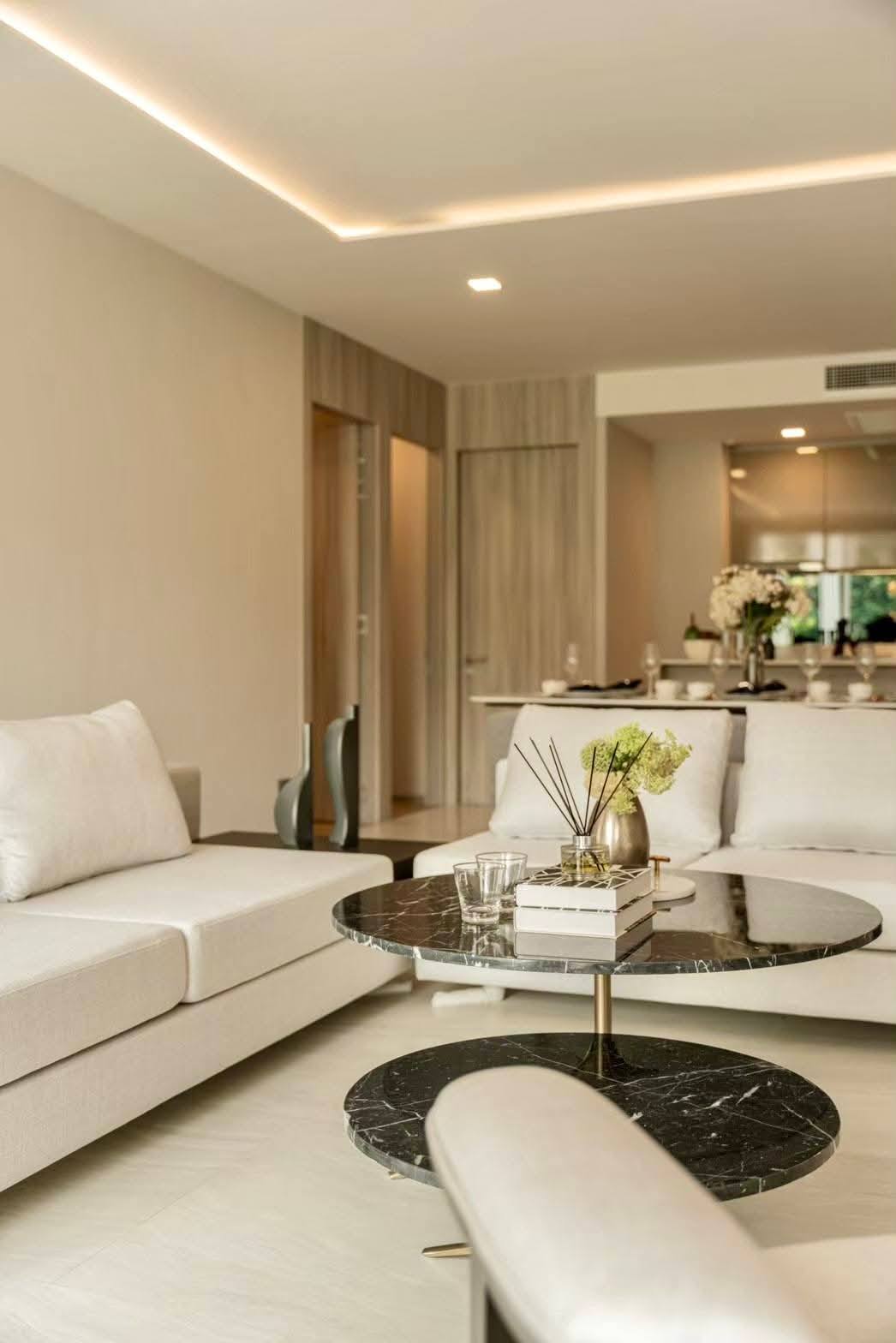 Modern 3-bedroom condo at FYNN Sukhumvit 31. 114 sqm, fully furnished, 4th floor. Near BTS Phrom Phong & The EM District. Rent 105,000 THB/month.