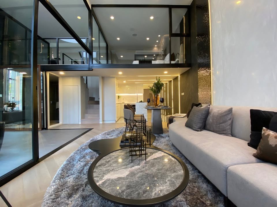 3-Bedrooms 2-Bathrooms 78 sqm Duplex at Origin Courtyard Thonglor for Sale 32M THB. High-floor units, garden views, branded residence, prime Thonglor location.