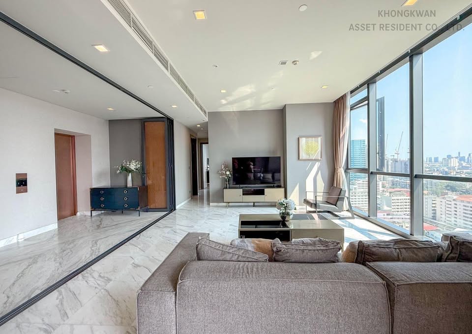 2-Bedrooms 3-Bathrooms 125 sqm condo at The Monument Thong Lo for Rent 150,000 THB/Month or For Sale 39.5M THB. Pet-friendly, city views, private lift.