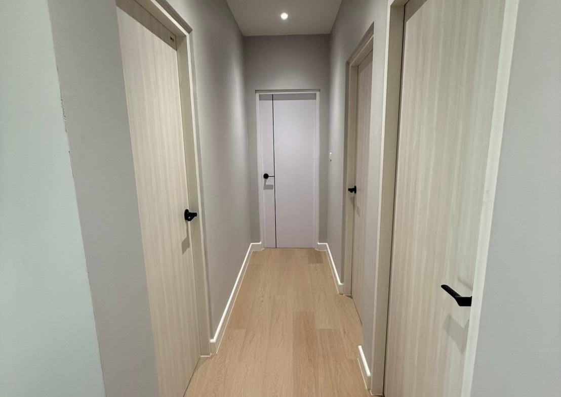 Spacious 3-bedroom house at Life Bangkok Boulevard for rent 58K THB. Fully renovated, modern appliances, gated community. Near Mega Bangna & Airport Link.