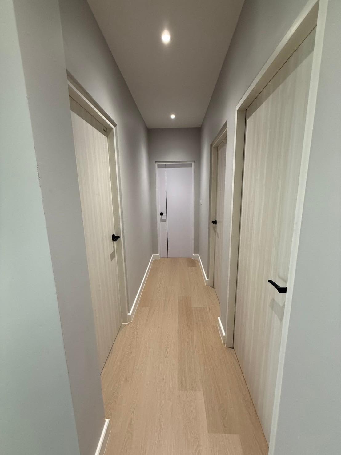 Spacious 3-bedroom house at Life Bangkok Boulevard for rent 58K THB. Fully renovated, modern appliances, gated community. Near Mega Bangna & Airport Link.