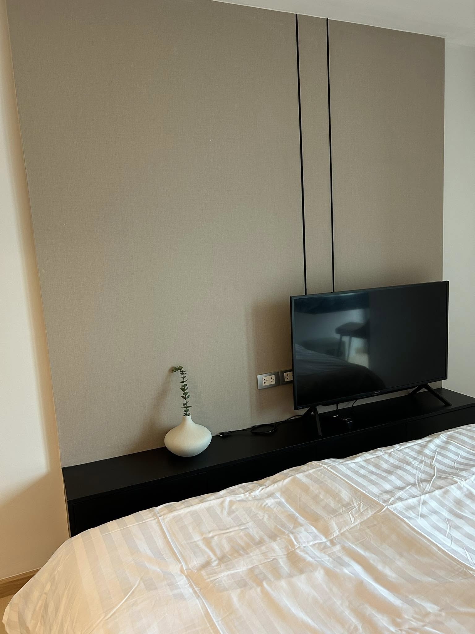 1-Bedroom, 1-Bath, 46 sqm Condo for Rent at Via 49, Sukhumvit – ฿35,000/month, Near Thonglor BTS