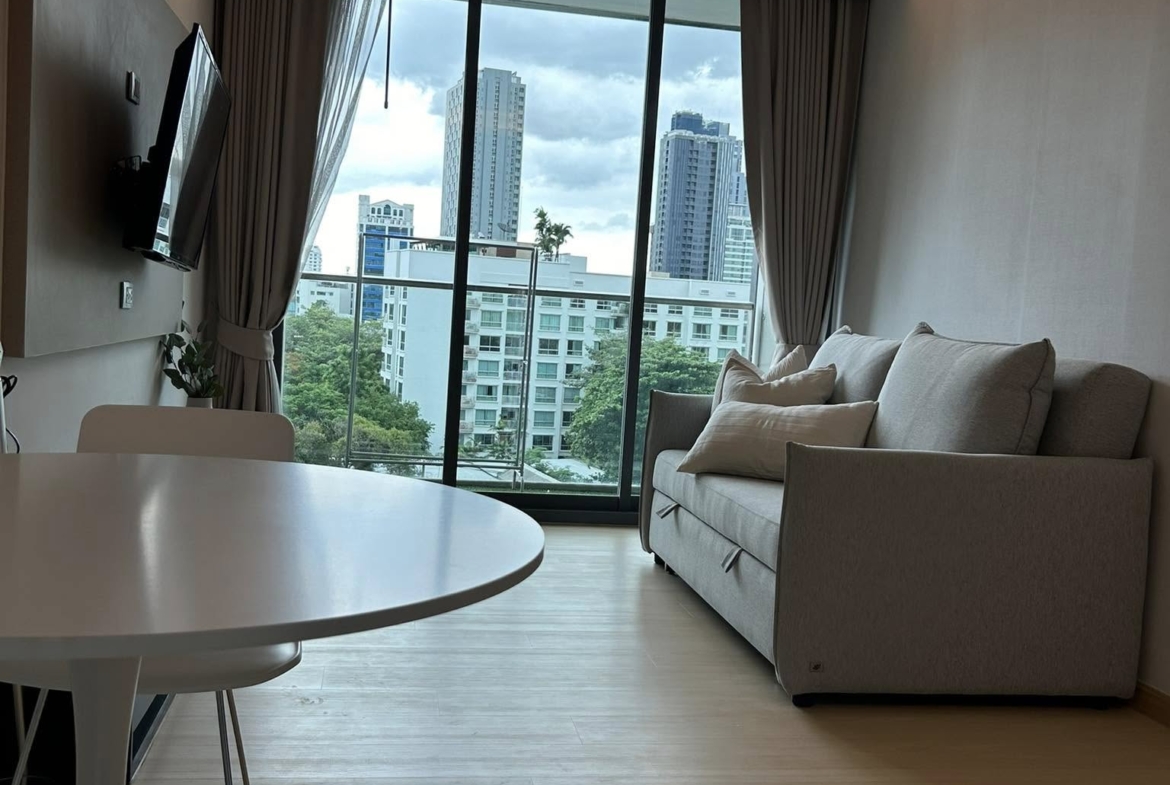 1-Bedroom, 1-Bath, 46 sqm Condo for Rent at Via 49, Sukhumvit – ฿35,000/month, Near Thonglor BTS