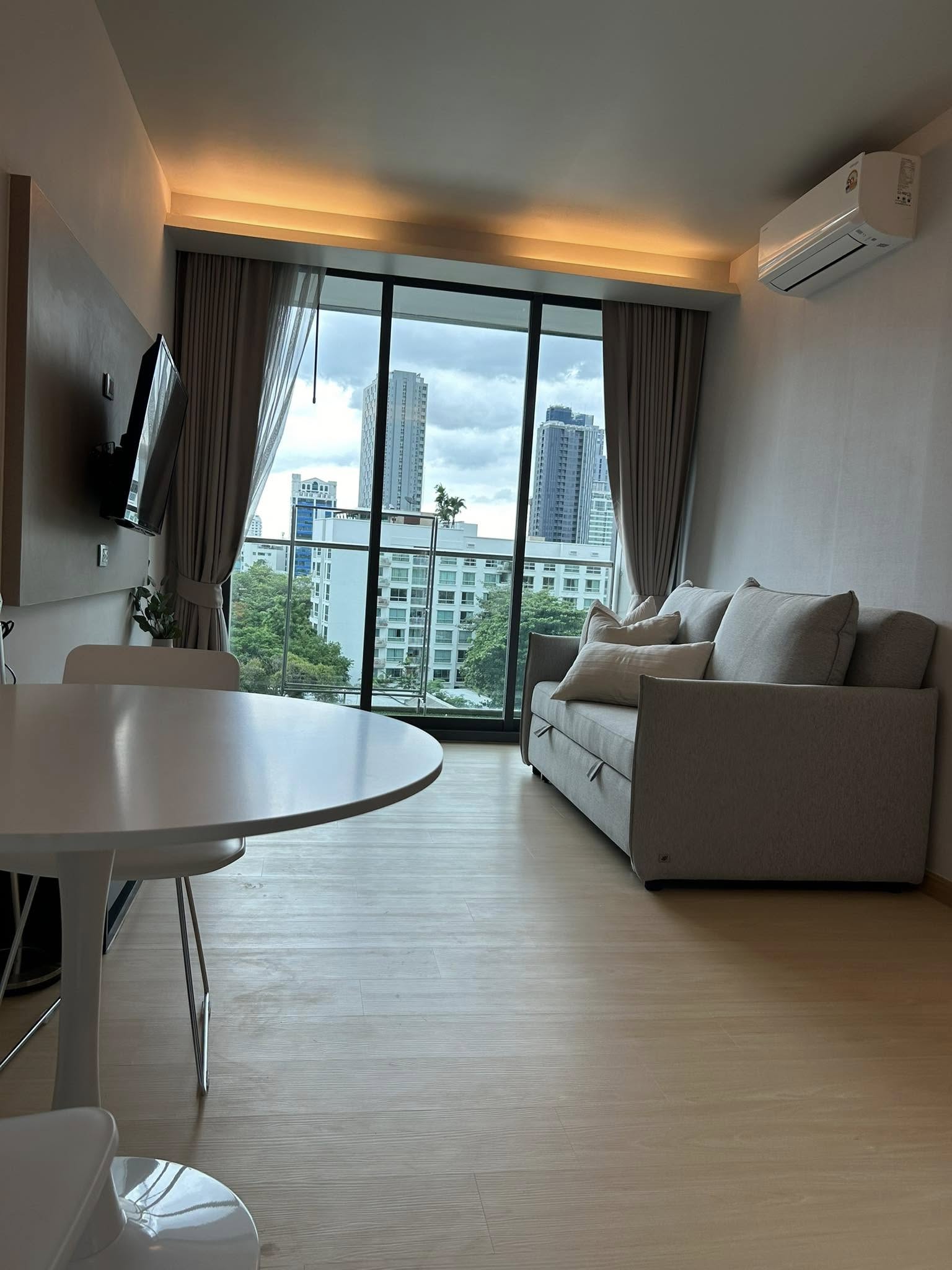 1-Bedroom, 1-Bath, 46 sqm Condo for Rent at Via 49, Sukhumvit – ฿35,000/month, Near Thonglor BTS