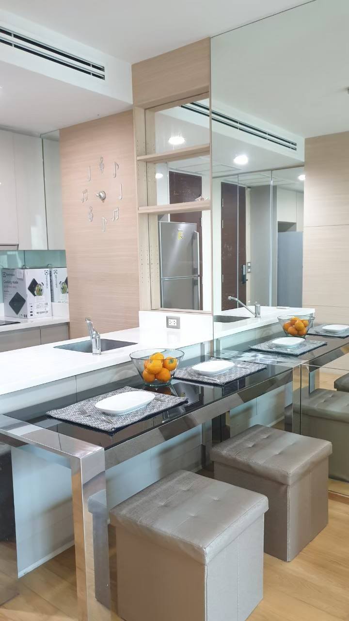 Stylish 1-bedroom condo at The Address Asoke, 45.02 sqm, 33rd floor, prime Asoke location. Fully furnished, top facilities, near MRT. For sale at 6.5MB.