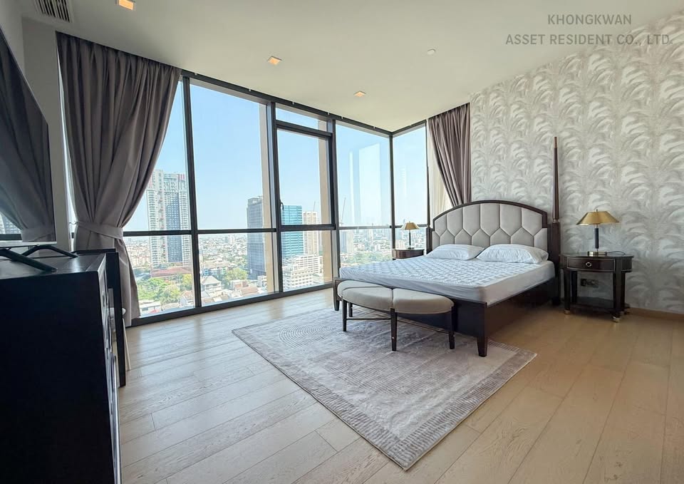 2-Bedrooms 3-Bathrooms 125 sqm condo at The Monument Thong Lo for Rent 150,000 THB/Month or For Sale 39.5M THB. Pet-friendly, city views, private lift.