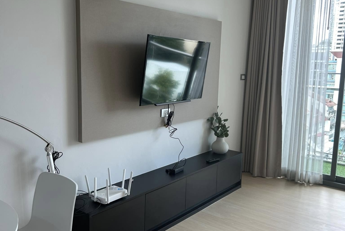 1-Bedroom, 1-Bath, 46 sqm Condo for Rent at Via 49, Sukhumvit – ฿35,000/month, Near Thonglor BTS