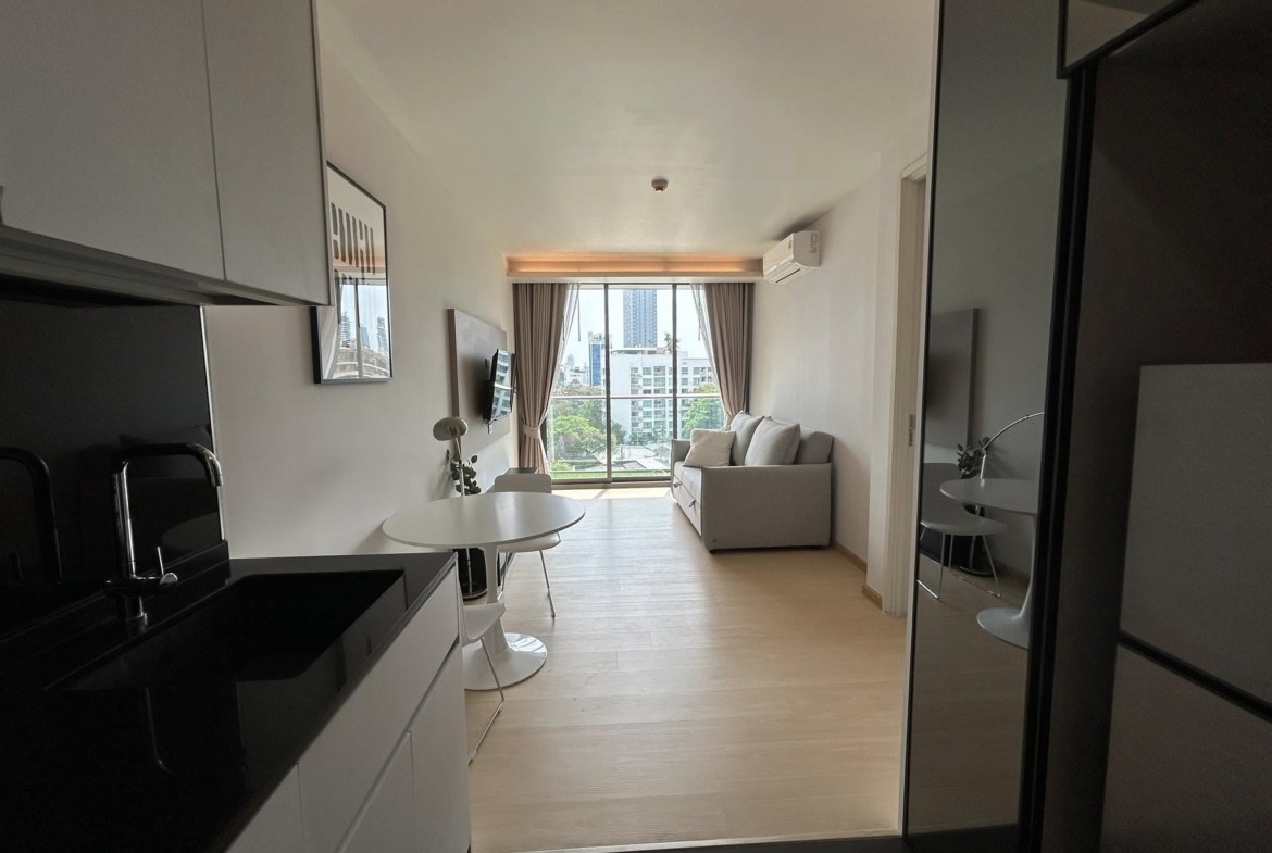 1-Bedroom, 1-Bath, 46 sqm Condo for Rent at Via 49, Sukhumvit – ฿35,000/month, Near Thonglor BTS