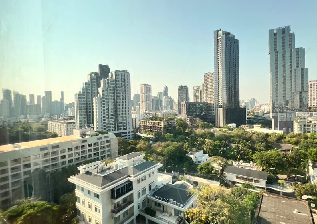 Spacious 2-bed 74.25 SQM condo at Ashton Morph 38. Pet-friendly, luxury high-rise near BTS Thong Lo. Sale 13M THB. Contact now for a private viewing!
