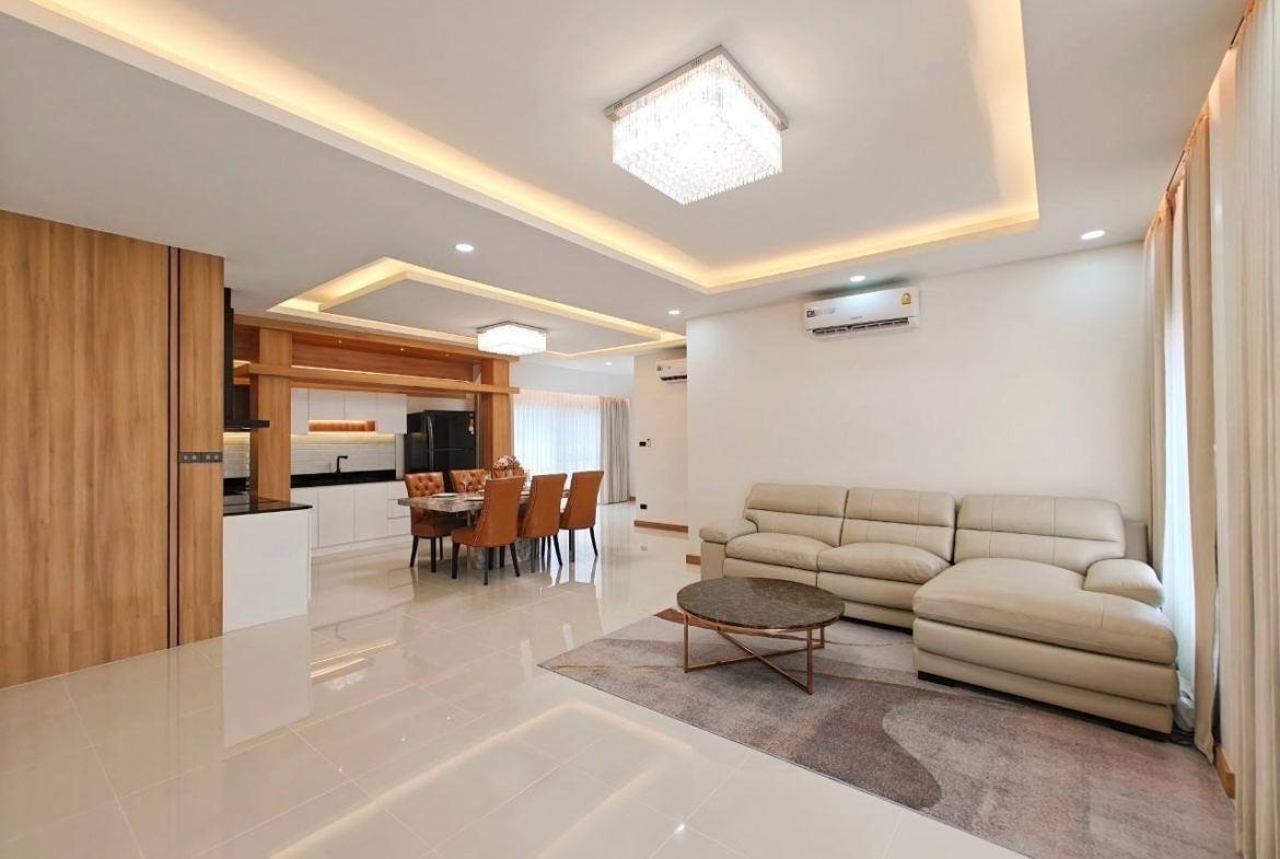 4-Bedroom, 3-Bathroom Villa for Sale in Villa in Pattaya Tropical Village, 320 sqm, 12,900,000 THB, Near Pattaya Railway Station
