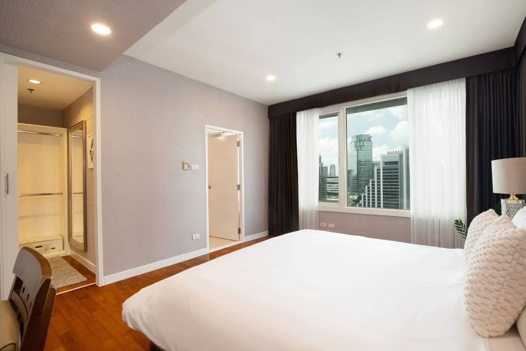 2-Bed, 2-Bath, 100 sqm Condo for Rent at Baan Siri 24, Near BTS Phrom Phong, 60,000 THB/month