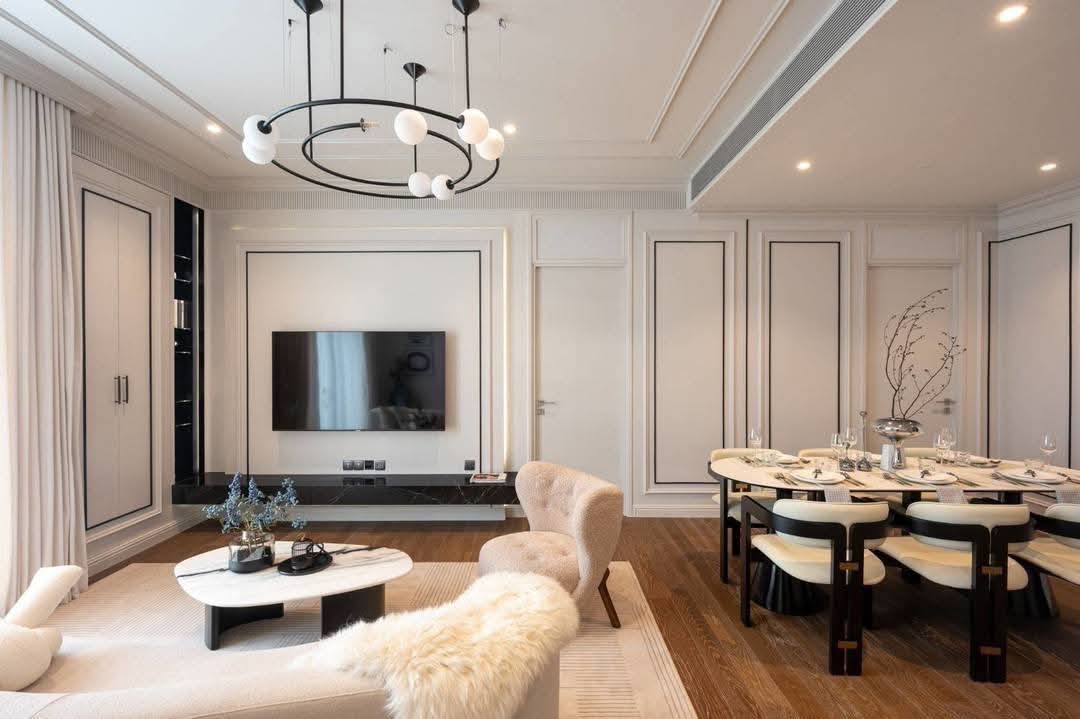 3-Bedroom, 3-Bathroom Condo for Rent at MUNIQ Lang Suan, 123.29 Sqm, 180,000 THB/Month, Near BTS Ploenchit