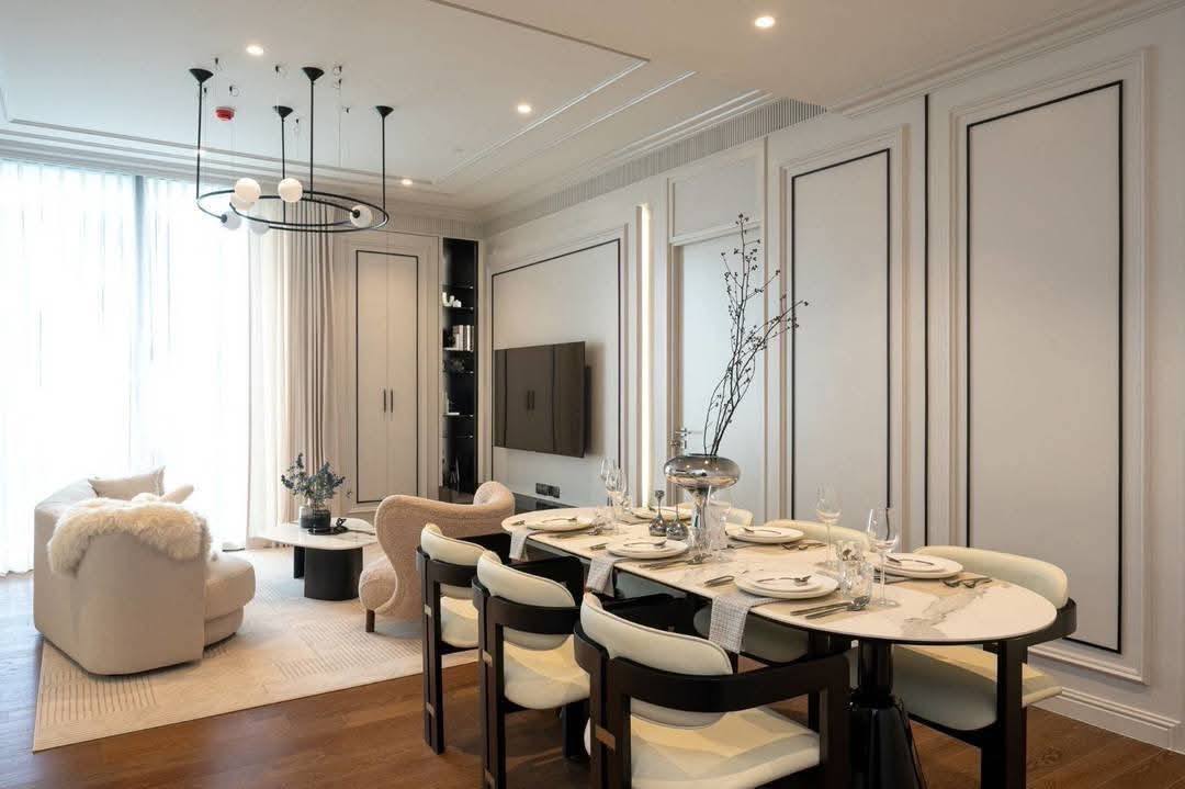 3-Bedroom, 3-Bathroom Condo for Rent at MUNIQ Lang Suan, 123.29 Sqm, 180,000 THB/Month, Near BTS Ploenchit