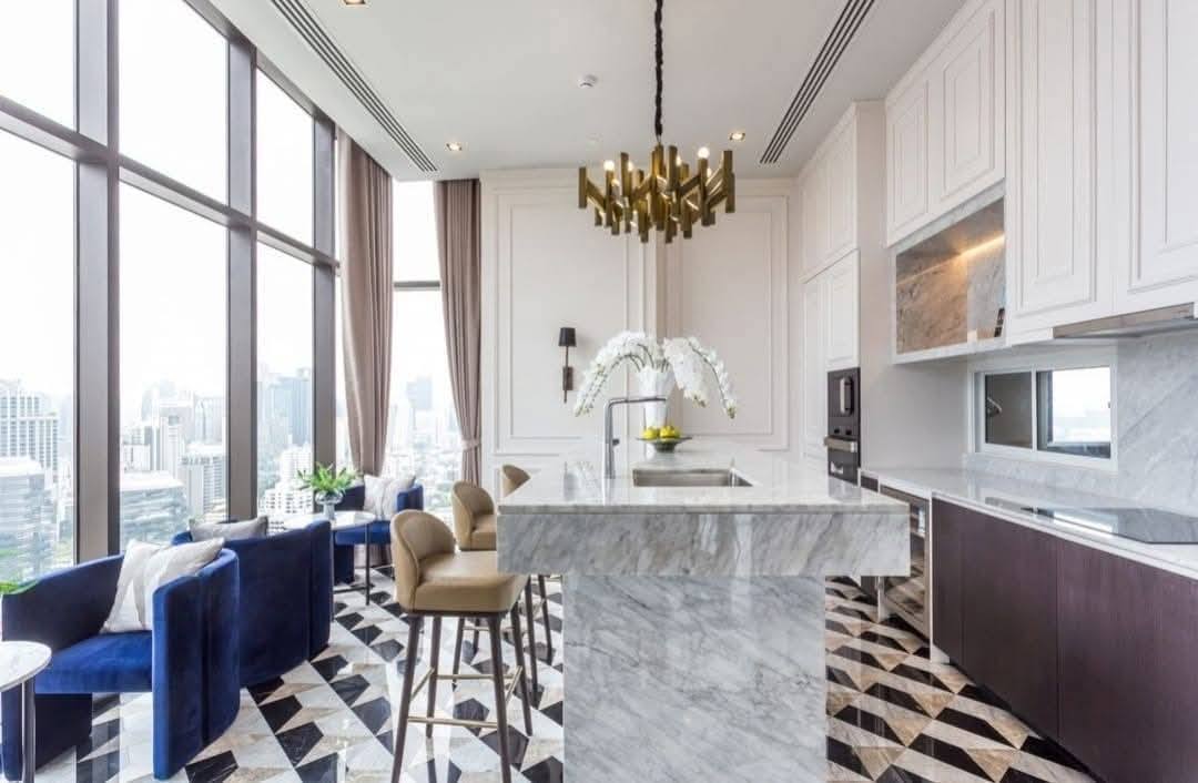 3-Bedroom, 3-Bathroom Condo for Rent at MUNIQ Lang Suan, 123.29 Sqm, 180,000 THB/Month, Near BTS Ploenchit