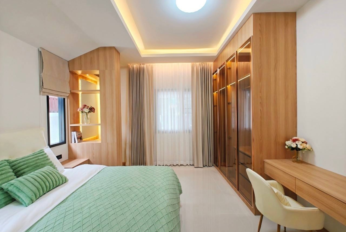 4-Bedroom, 3-Bathroom Villa for Sale in Villa in Pattaya Tropical Village, 320 sqm, 12,900,000 THB, Near Pattaya Railway Station