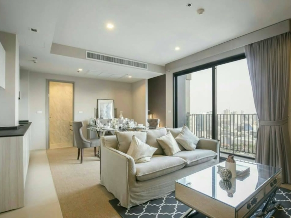 Luxury 1-bedroom, 2-bathroom duplex condo at HQ Thonglor for rent at 55,000 THB/month. High floor, fully furnished, top amenities, and near BTS Thong Lo.