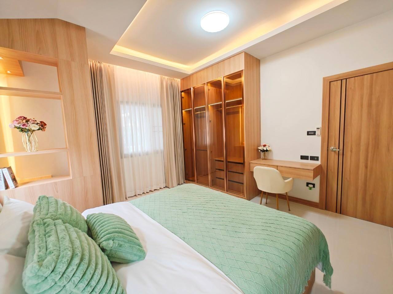 4-Bedroom, 3-Bathroom Villa for Sale in Villa in Pattaya Tropical Village, 320 sqm, 12,900,000 THB, Near Pattaya Railway Station