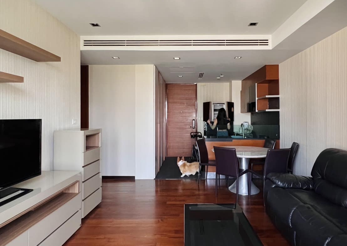 Spacious 2-bed 74.25 SQM condo at Ashton Morph 38. Pet-friendly, luxury high-rise near BTS Thong Lo. Sale 13M THB. Contact now for a private viewing!