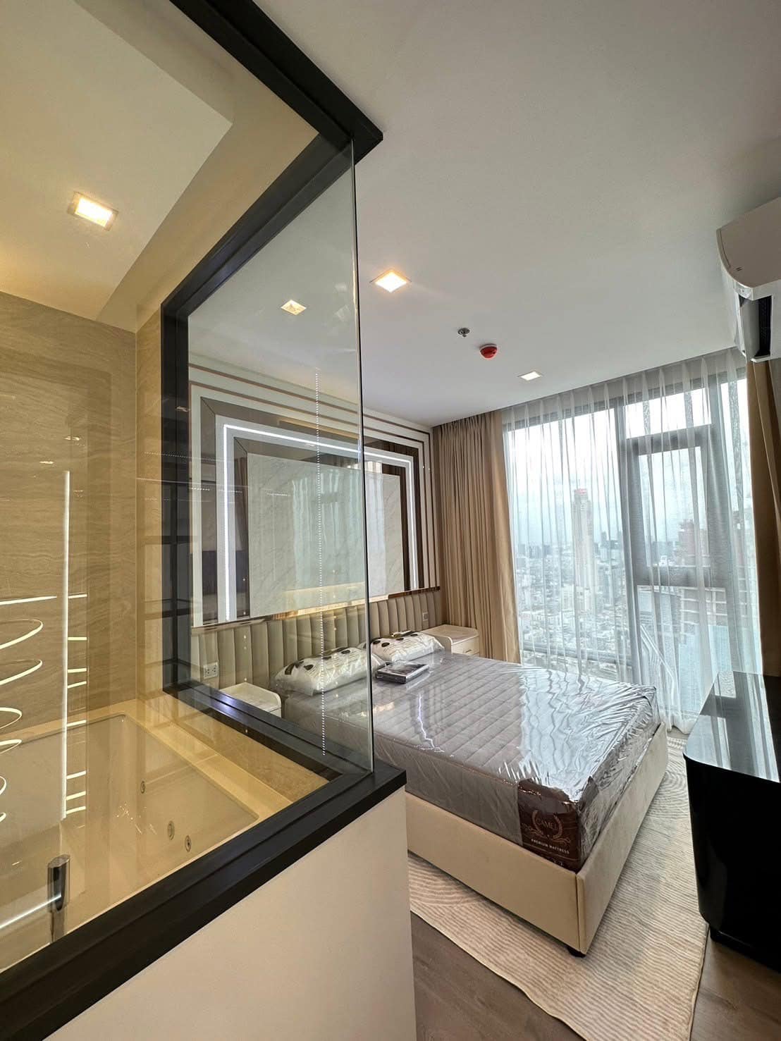 2-Bedroom, 2-Bathroom Condo for Rent at The Address Siam Ratchathewi, 71 Sqm, 70,000 THB/Month, Near BTS Ratchathewi