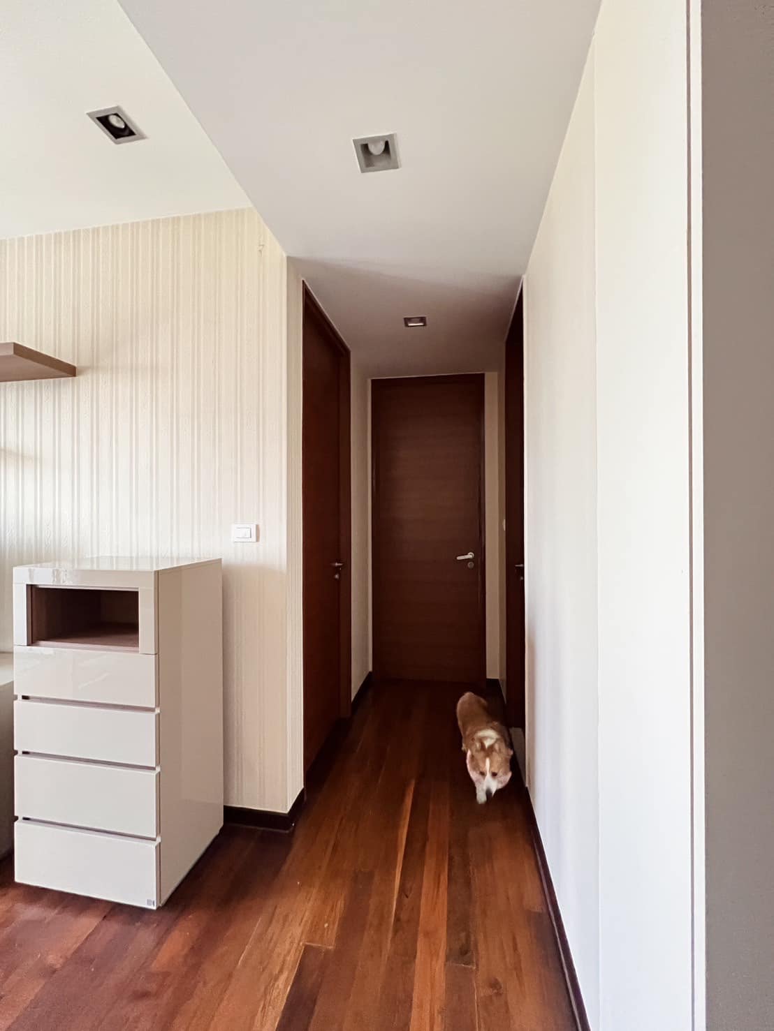 Spacious 2-bed 74.25 SQM condo at Ashton Morph 38. Pet-friendly, luxury high-rise near BTS Thong Lo. Sale 13M THB. Contact now for a private viewing!
