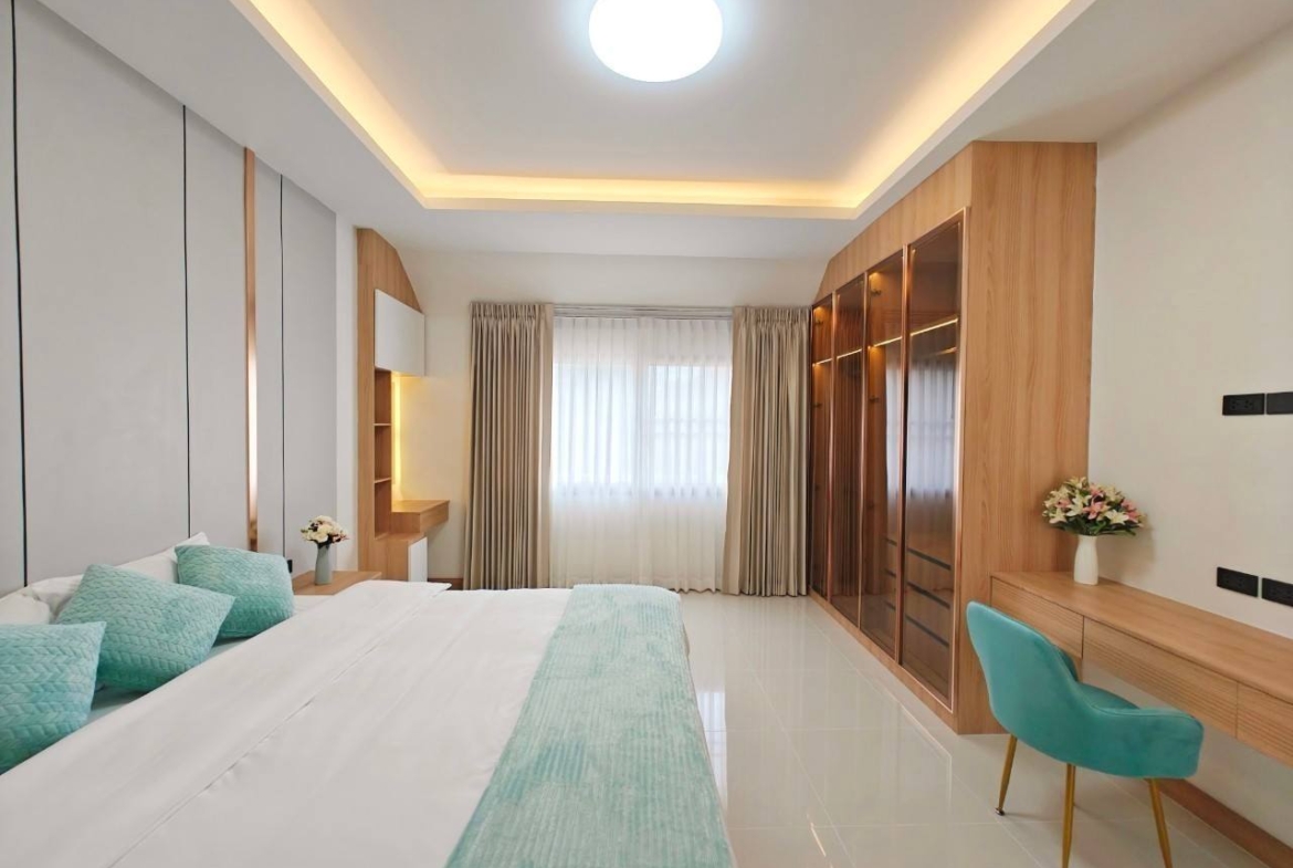 4-Bedroom, 3-Bathroom Villa for Sale in Villa in Pattaya Tropical Village, 320 sqm, 12,900,000 THB, Near Pattaya Railway Station