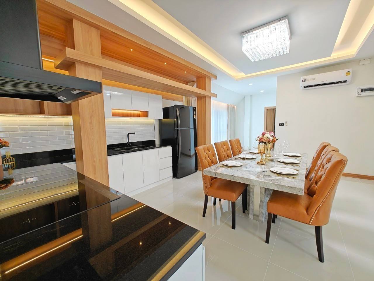 4-Bedroom, 3-Bathroom Villa for Sale in Villa in Pattaya Tropical Village, 320 sqm, 12,900,000 THB, Near Pattaya Railway Station