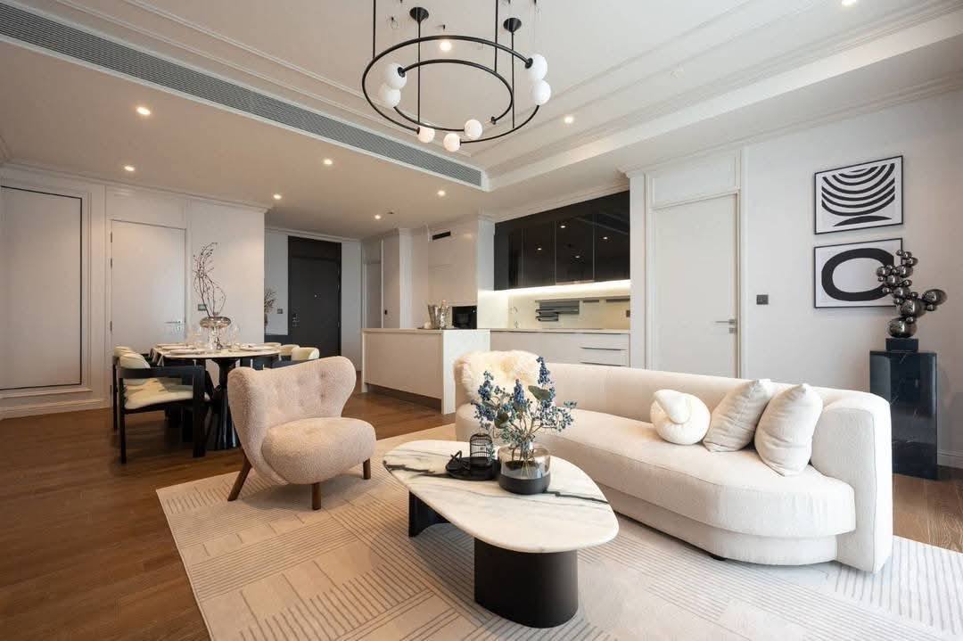 3-Bedroom, 3-Bathroom Condo for Rent at MUNIQ Lang Suan, 123.29 Sqm, 180,000 THB/Month, Near BTS Ploenchit