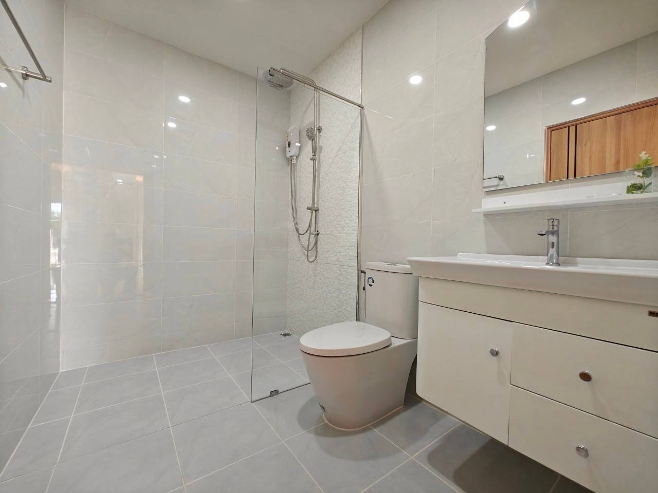 4-Bedroom, 3-Bathroom Villa for Sale in Villa in Pattaya Tropical Village, 320 sqm, 12,900,000 THB, Near Pattaya Railway Station