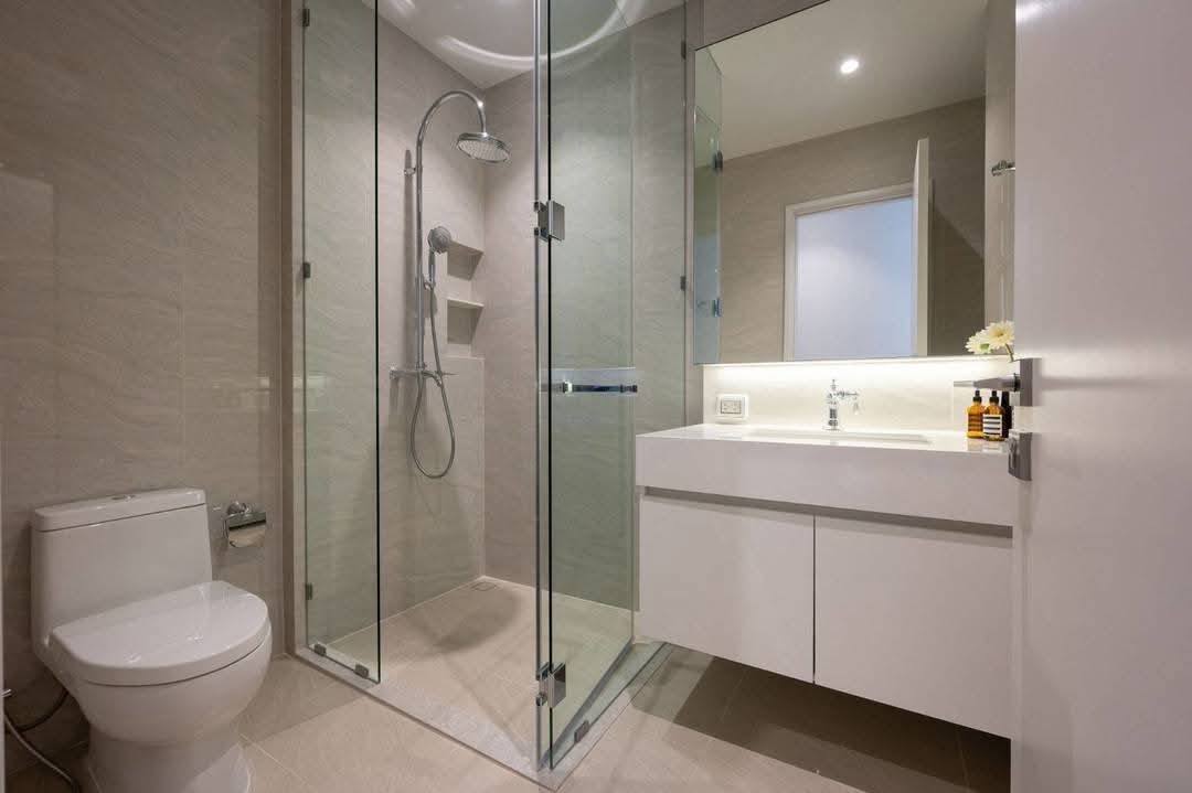 3-Bedroom, 3-Bathroom Condo for Rent at MUNIQ Lang Suan, 123.29 Sqm, 180,000 THB/Month, Near BTS Ploenchit