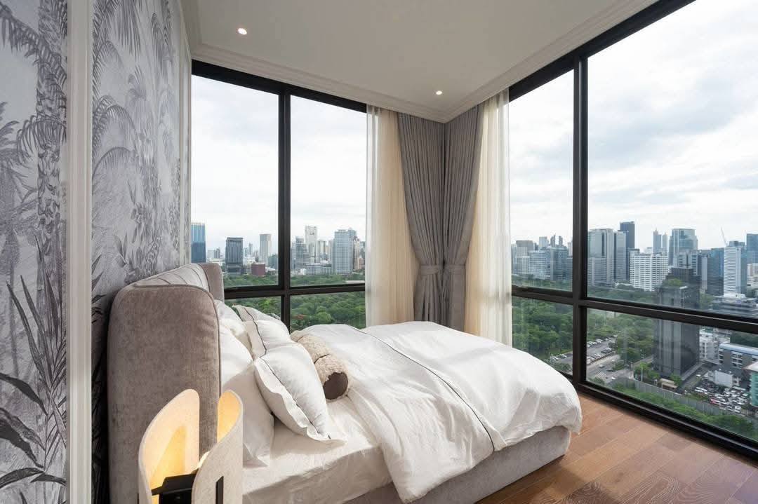 3-Bedroom, 3-Bathroom Condo for Rent at MUNIQ Lang Suan, 123.29 Sqm, 180,000 THB/Month, Near BTS Ploenchit