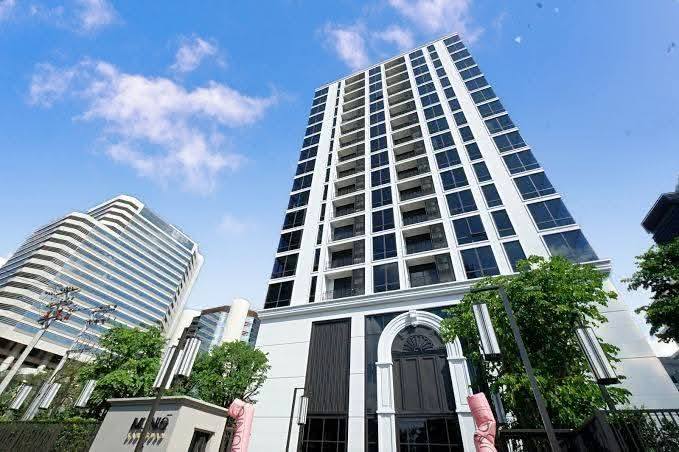 3-Bedroom, 3-Bathroom Condo for Rent at MUNIQ Lang Suan, 123.29 Sqm, 180,000 THB/Month, Near BTS Ploenchit