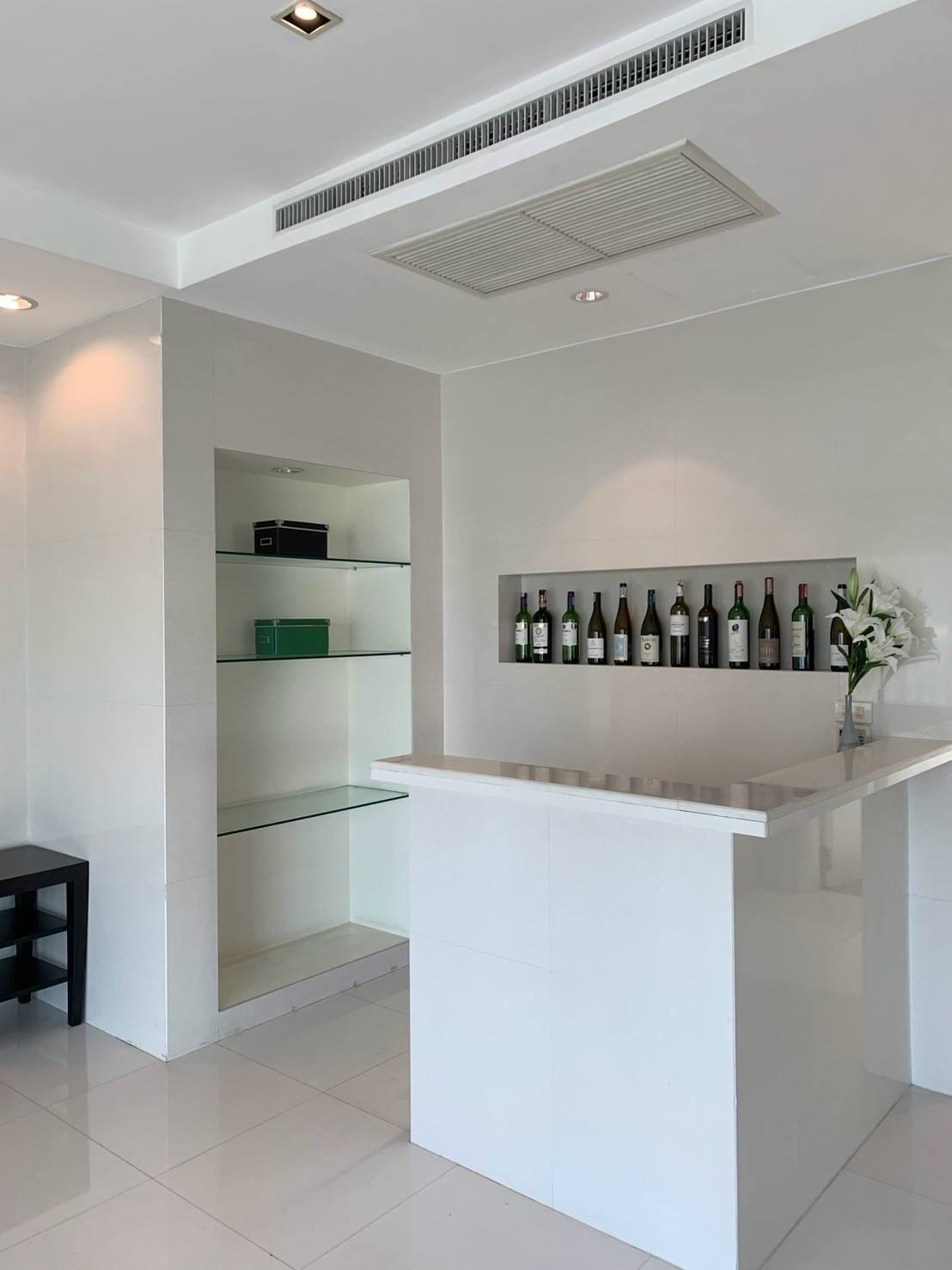 5-Bed, 4-Bath, 385 sqm Duplex Penthouse at Royal Residence Park for Rent near Lumphini MRT, 250,000 THB/month
