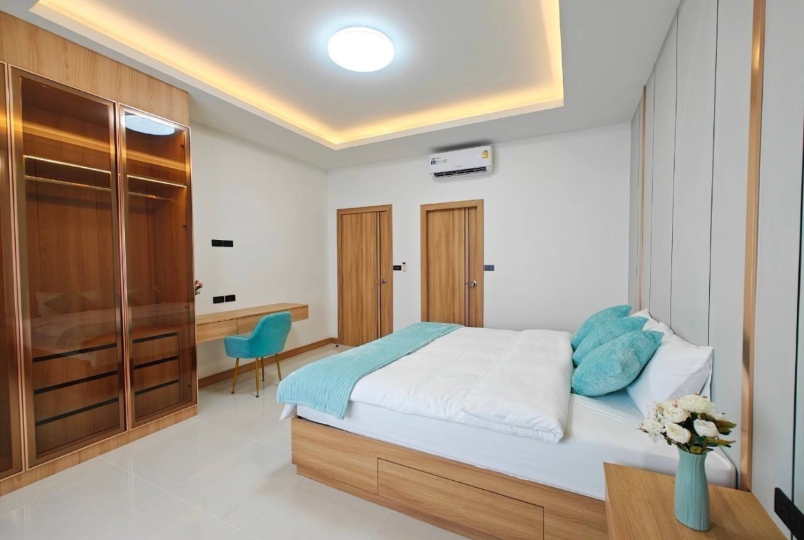 4-Bedroom, 3-Bathroom Villa for Sale in Villa in Pattaya Tropical Village, 320 sqm, 12,900,000 THB, Near Pattaya Railway Station
