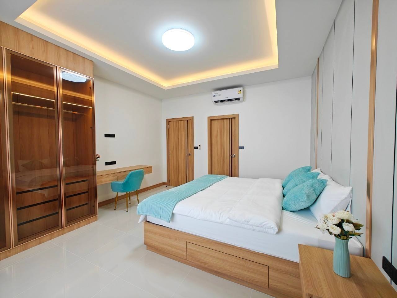 4-Bedroom, 3-Bathroom Villa for Sale in Villa in Pattaya Tropical Village, 320 sqm, 12,900,000 THB, Near Pattaya Railway Station