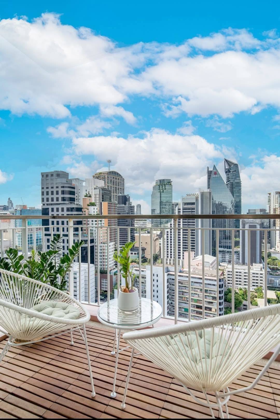 2-Bed, 2-Bath, 100 sqm Condo for Rent at Baan Siri 24, Near BTS Phrom Phong, 60,000 THB/month