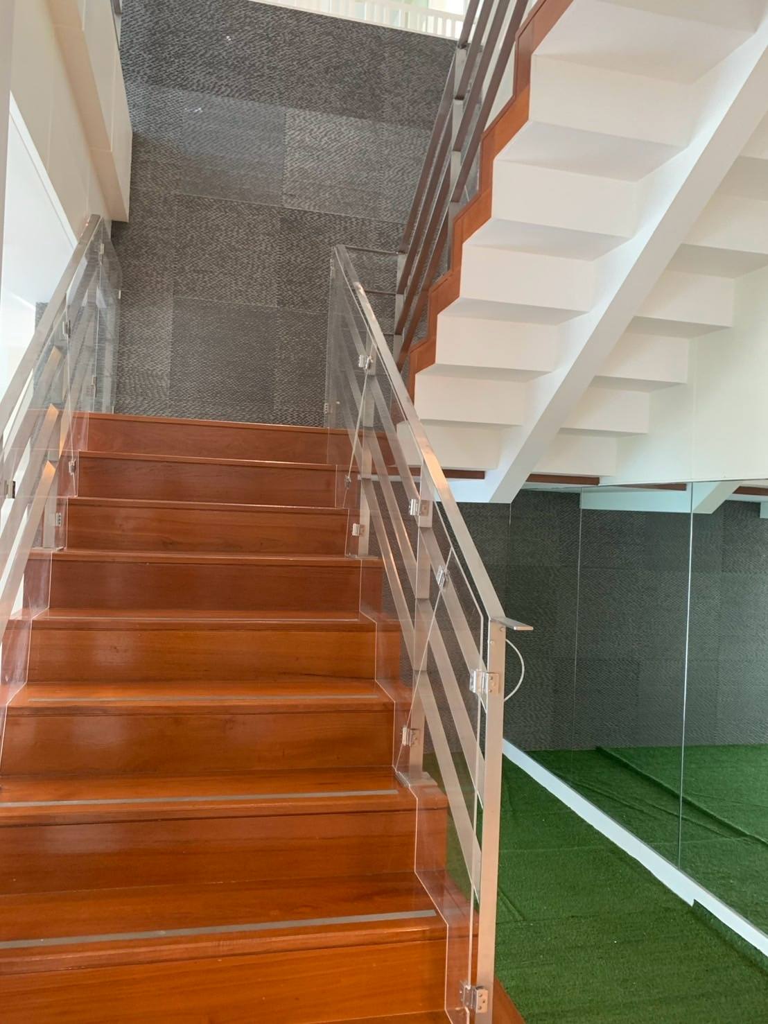 5-Bed, 4-Bath, 385 sqm Duplex Penthouse at Royal Residence Park for Rent near Lumphini MRT, 250,000 THB/month