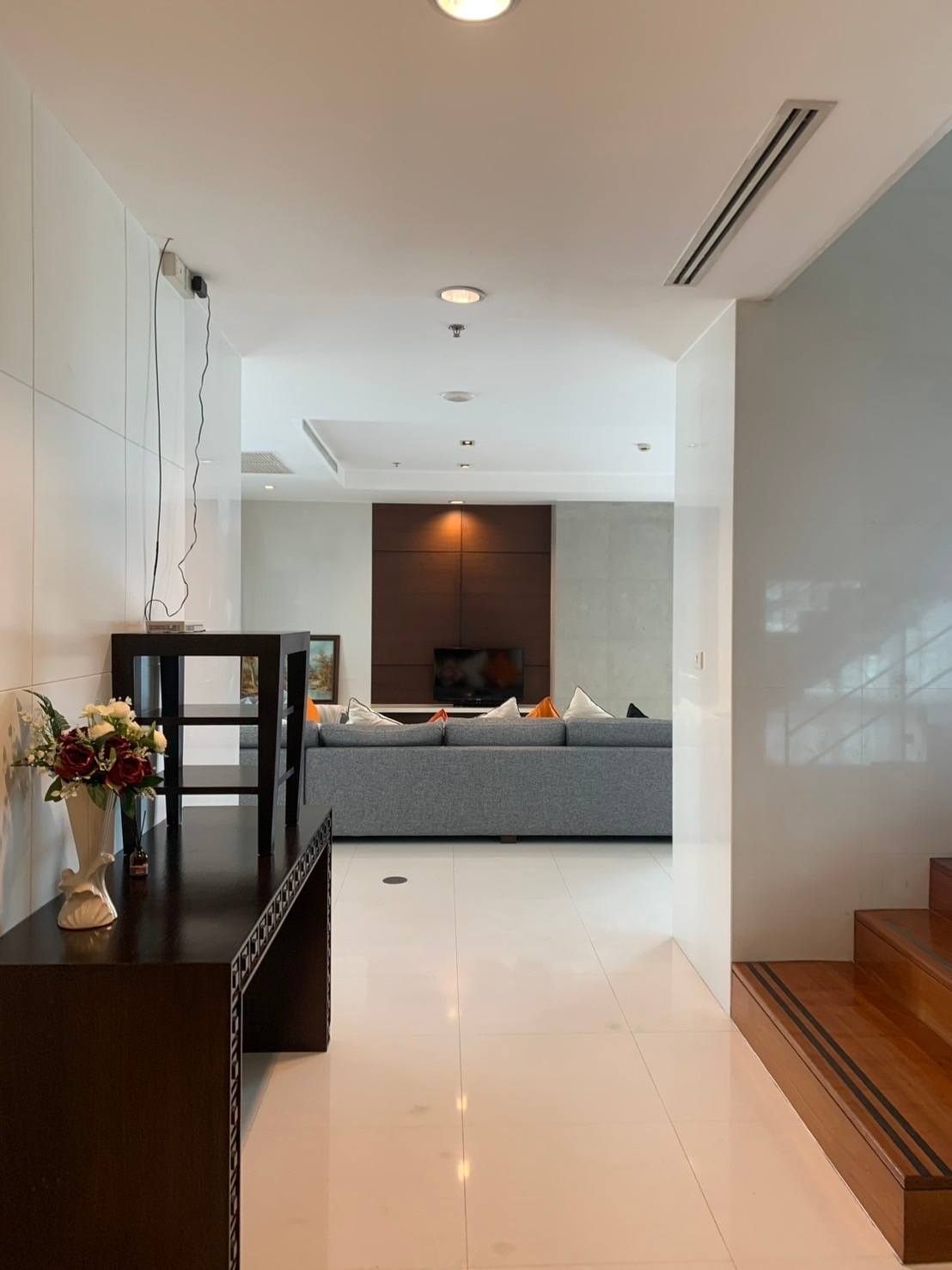 5-Bed, 4-Bath, 385 sqm Duplex Penthouse at Royal Residence Park for Rent near Lumphini MRT, 250,000 THB/month