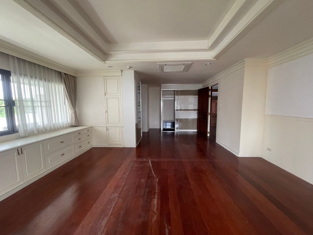 4-Bed, 4-Bath, 360 sqm Condo for Rent at Tower Park Sukhumvit 3, Near BTS Nana & MRT Petchaburi, 220,000 THB/month – Luxury Living in Bangkok