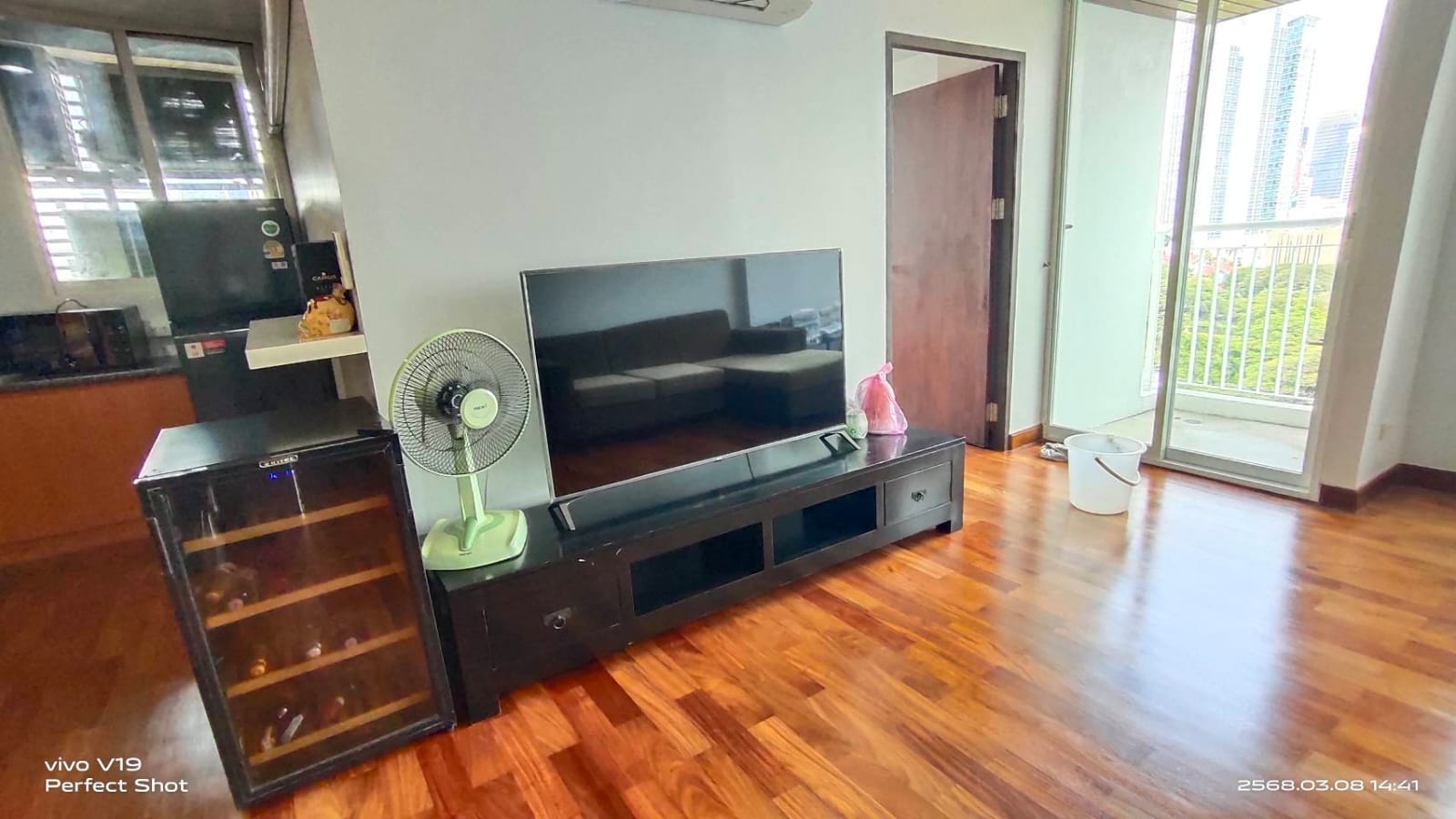 Spacious 2-bed 85 SQM condo at Urbana Sathorn. Rent 50K/month. High floor, city views, top facilities. Contact now for a private viewing!