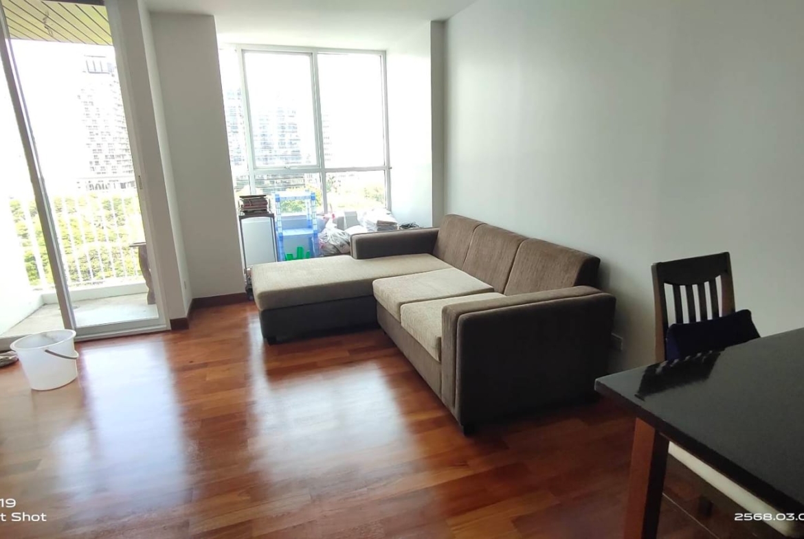Spacious 2-bed 85 SQM condo at Urbana Sathorn. Rent 50K/month. High floor, city views, top facilities. Contact now for a private viewing!