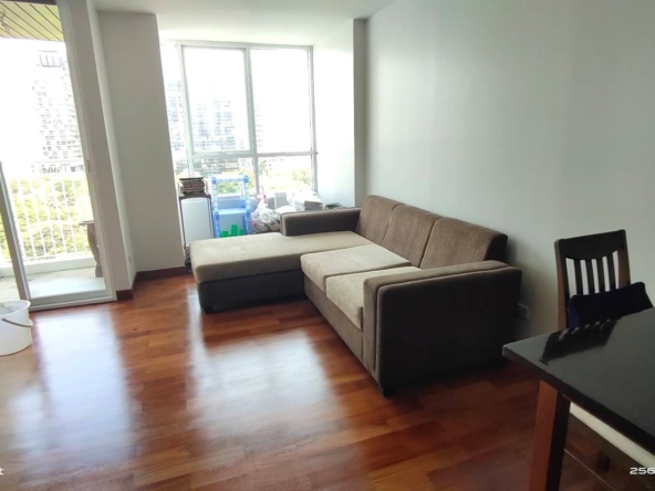 Spacious 2-bed 85 SQM condo at Urbana Sathorn. Rent 50K/month. High floor, city views, top facilities. Contact now for a private viewing!
