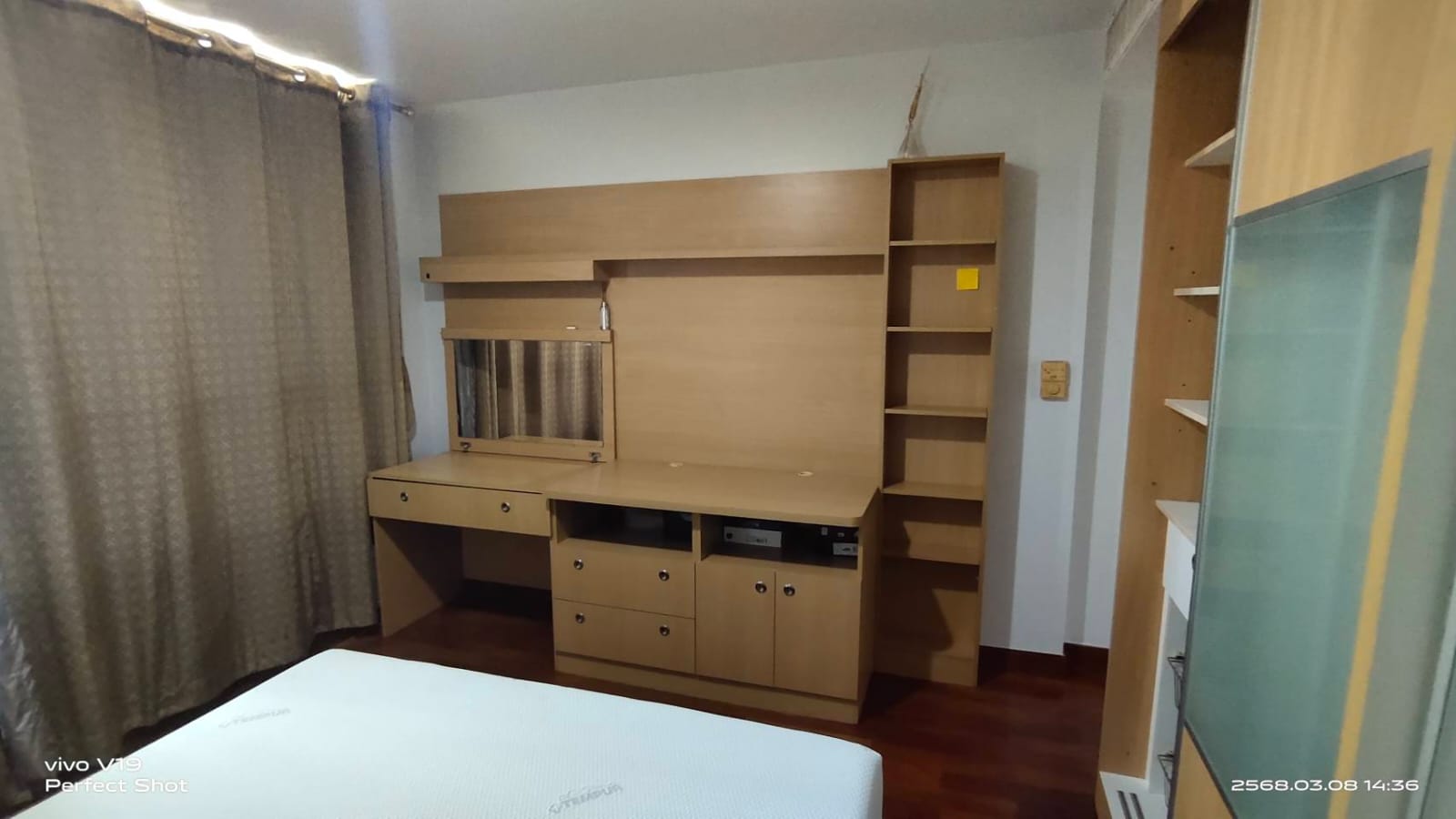Spacious 2-bed 85 SQM condo at Urbana Sathorn. Rent 50K/month. High floor, city views, top facilities. Contact now for a private viewing!