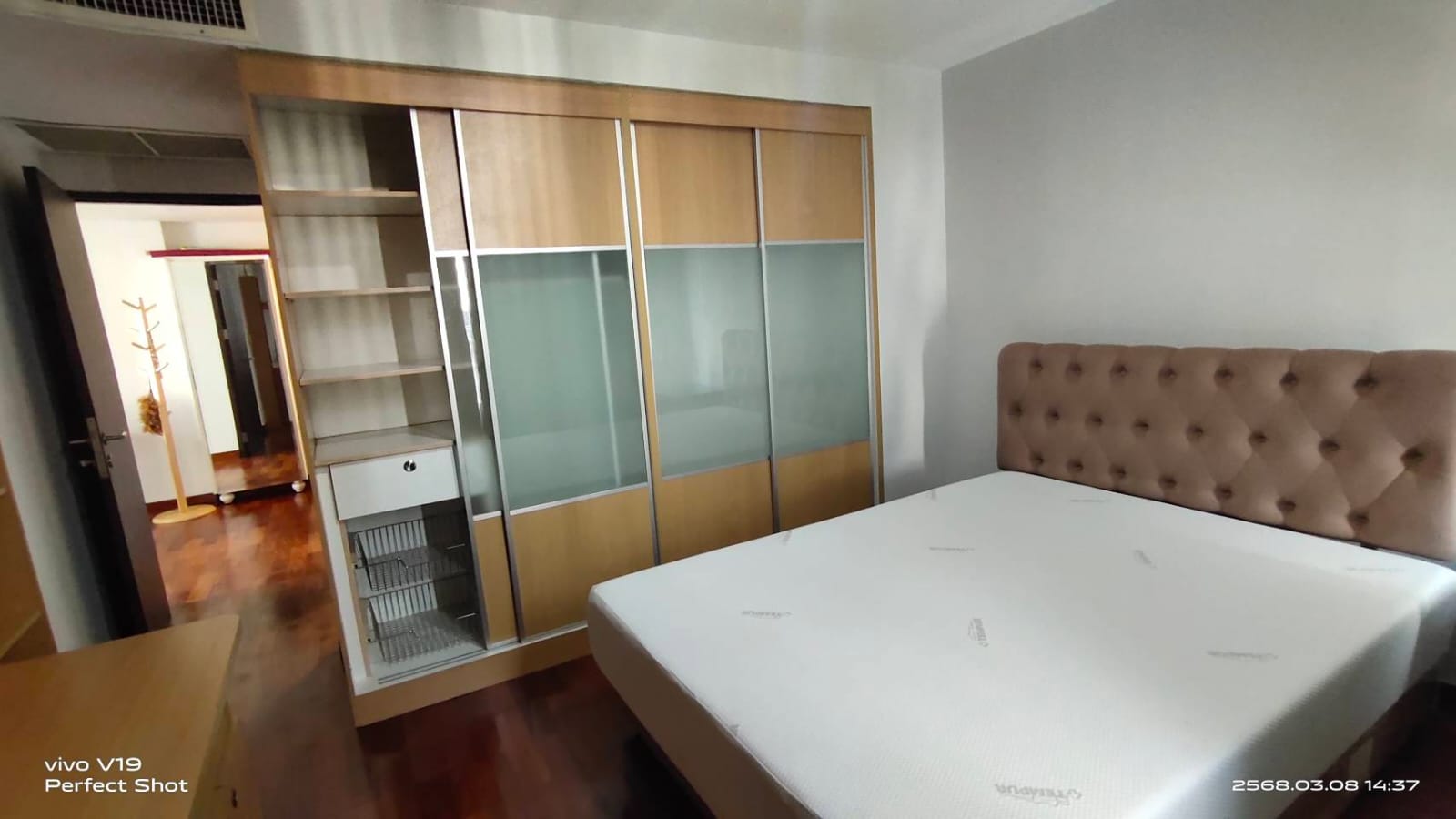 Spacious 2-bed 85 SQM condo at Urbana Sathorn. Rent 50K/month. High floor, city views, top facilities. Contact now for a private viewing!