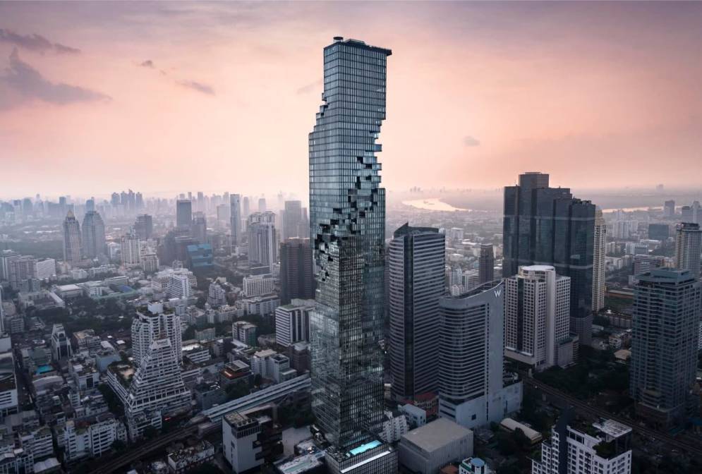 Luxury 2-bedroom, 124 sqm condo at The Ritz-Carlton Residences at MahaNakhon for rent at 300,000 THB/month. Premium facilities, BTS Chong Nonsi nearby.
