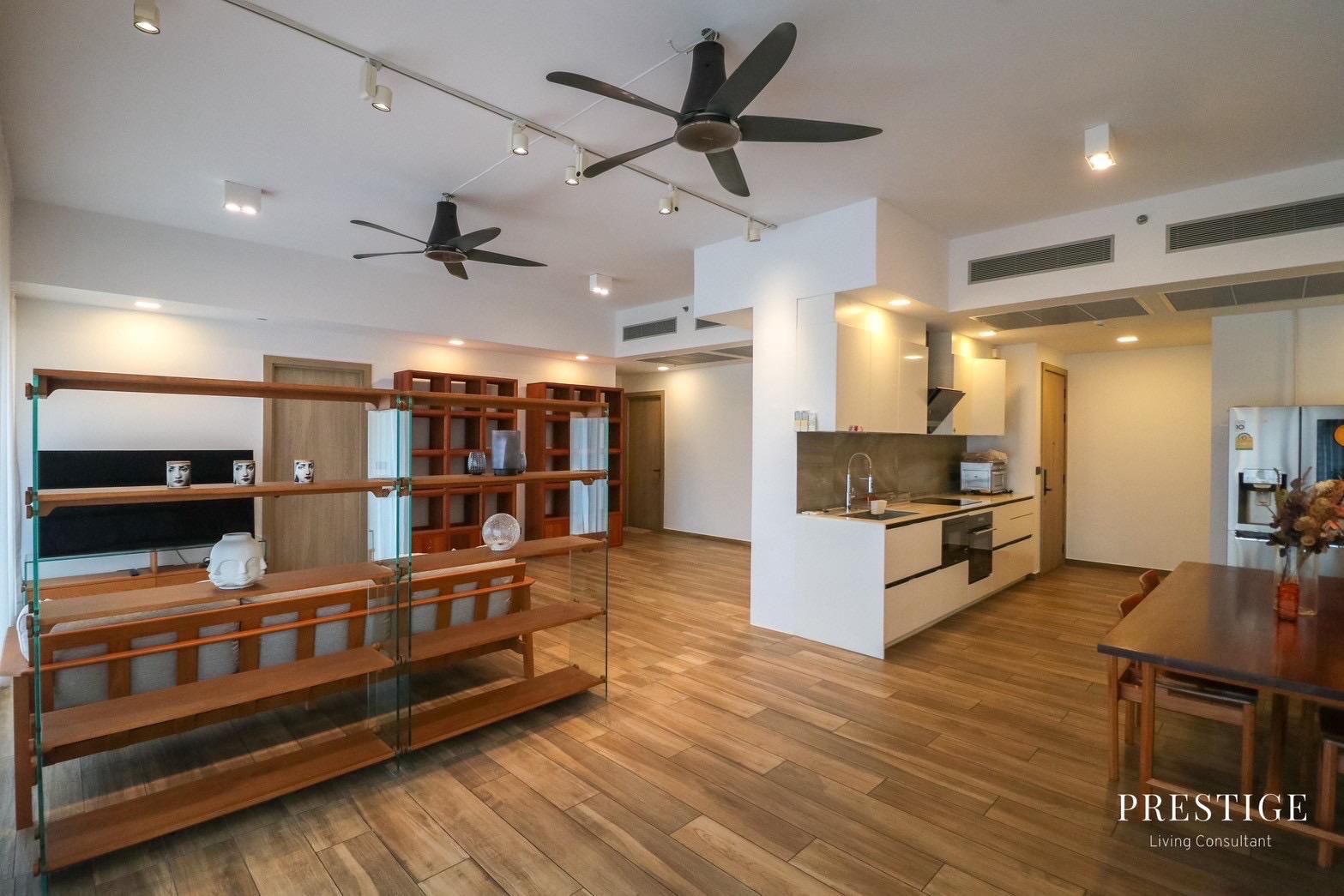 Spacious 4-bedroom, 176 sqm condo at The Lofts Asoke for rent at 145,000 THB/month. High-end facilities, prime Sukhumvit location near MRT Phetchaburi.