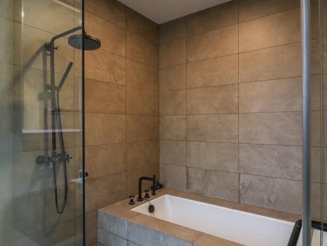 Spacious 4-bedroom, 176 sqm condo at The Lofts Asoke for rent at 145,000 THB/month. High-end facilities, prime Sukhumvit location near MRT Phetchaburi.