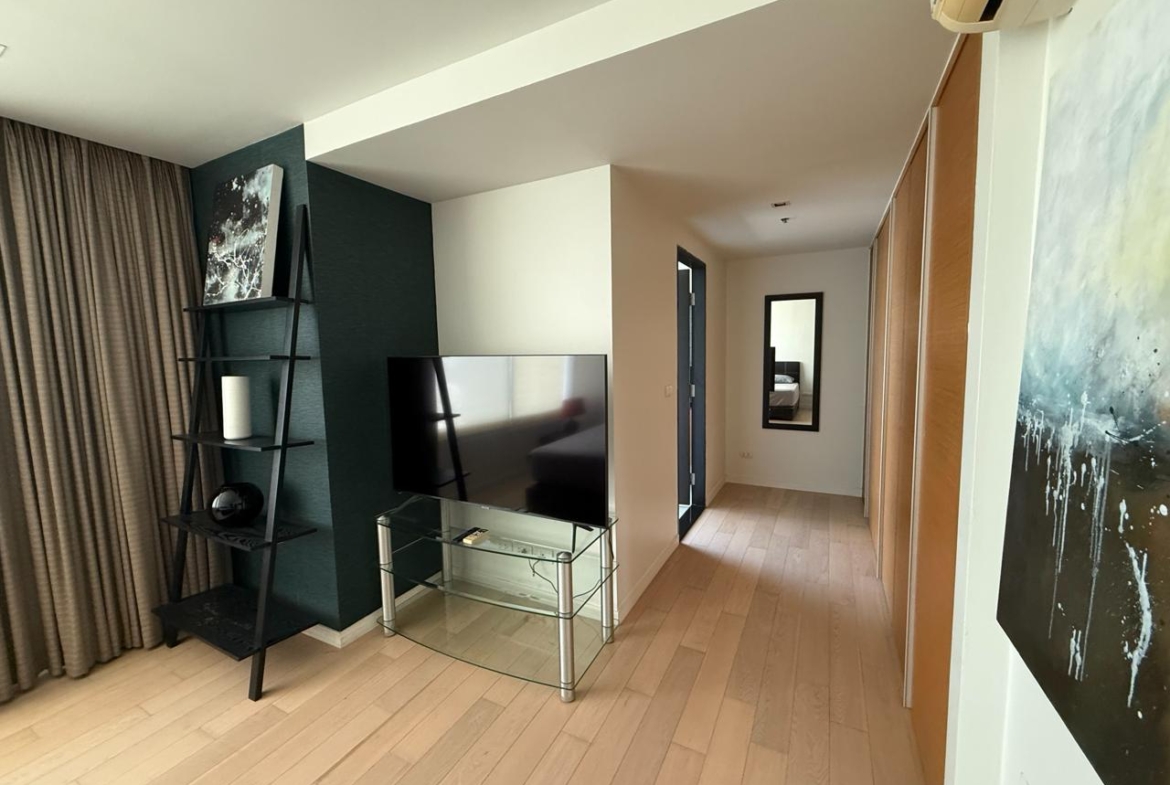 Spacious 2-bedroom, 120 sqm condo at Eight Thonglor Residence for rent at 68,000 THB/month. Prime location near BTS Thong Lo with luxury amenities.