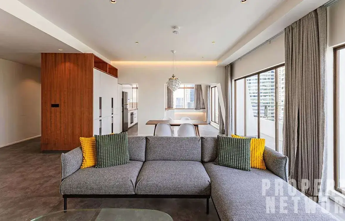 1-Bed, 2-Bath, 129 sqm Condo for Sale at Diamond Tower, Bang Rak, Bangkok – 16,900,000 THB, Near BTS Chong Nonsi Station