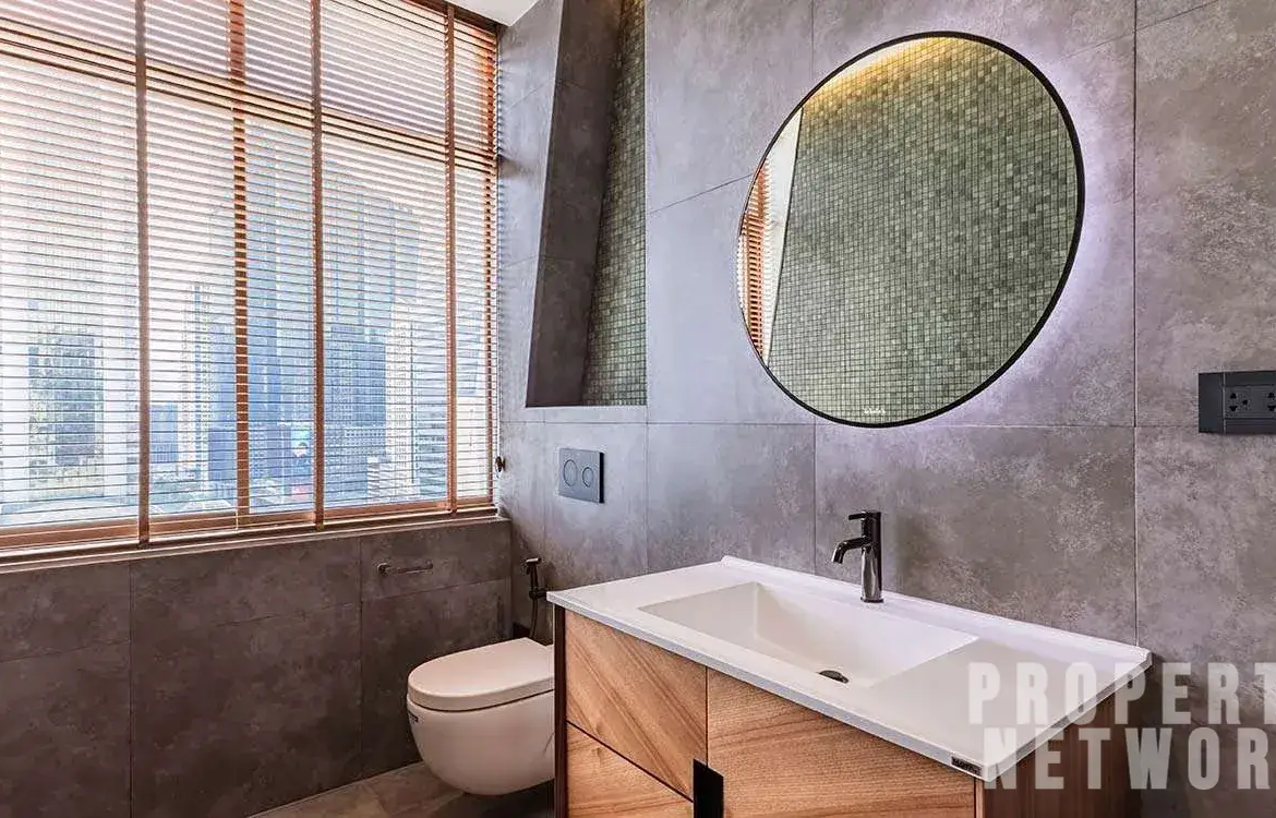 1-Bed, 2-Bath, 129 sqm Condo for Sale at Diamond Tower, Bang Rak, Bangkok – 16,900,000 THB, Near BTS Chong Nonsi Station