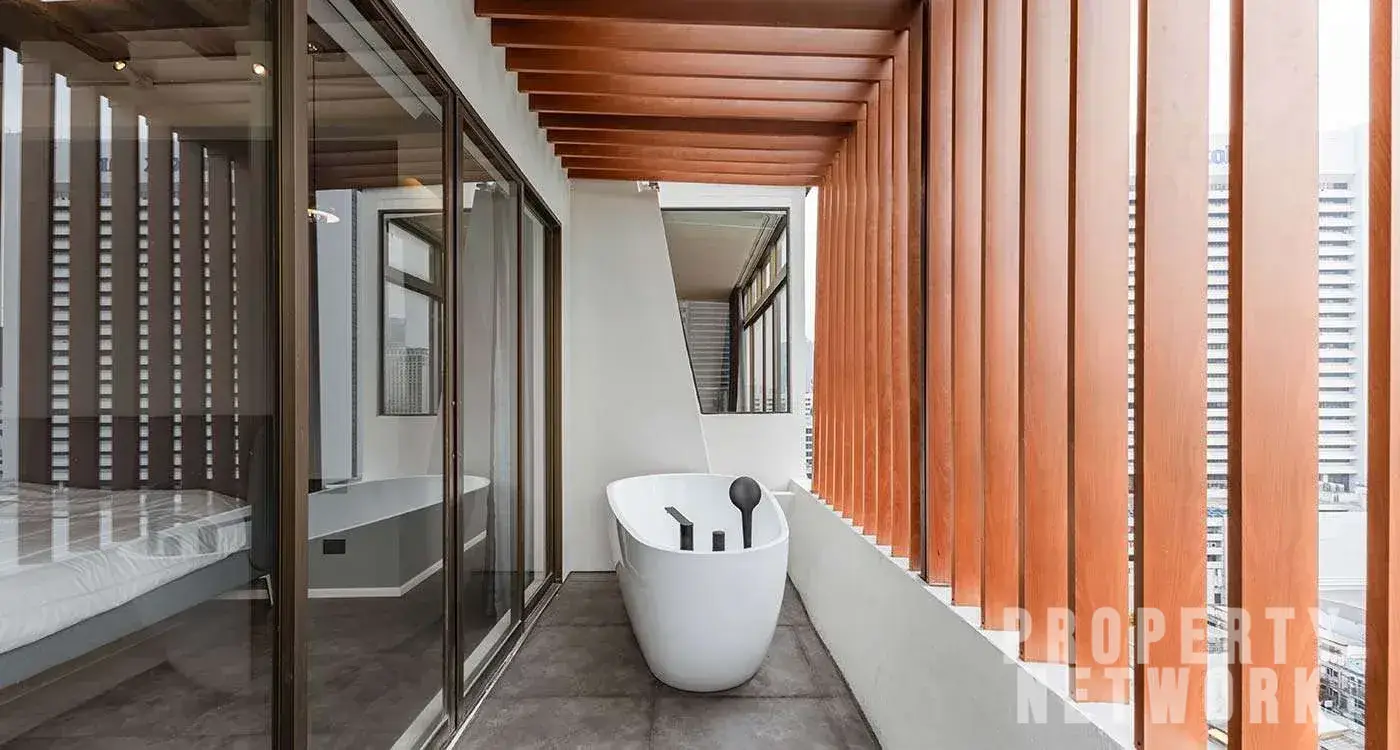 1-Bed, 2-Bath, 129 sqm Condo for Sale at Diamond Tower, Bang Rak, Bangkok – 16,900,000 THB, Near BTS Chong Nonsi Station